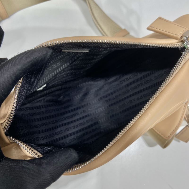 Pra*a triangle pouch